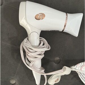 T3 Featherweight Compact Folding Dryer